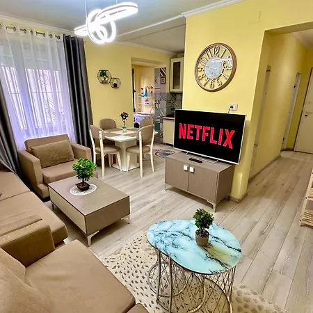 Apartment Cozy Modern *